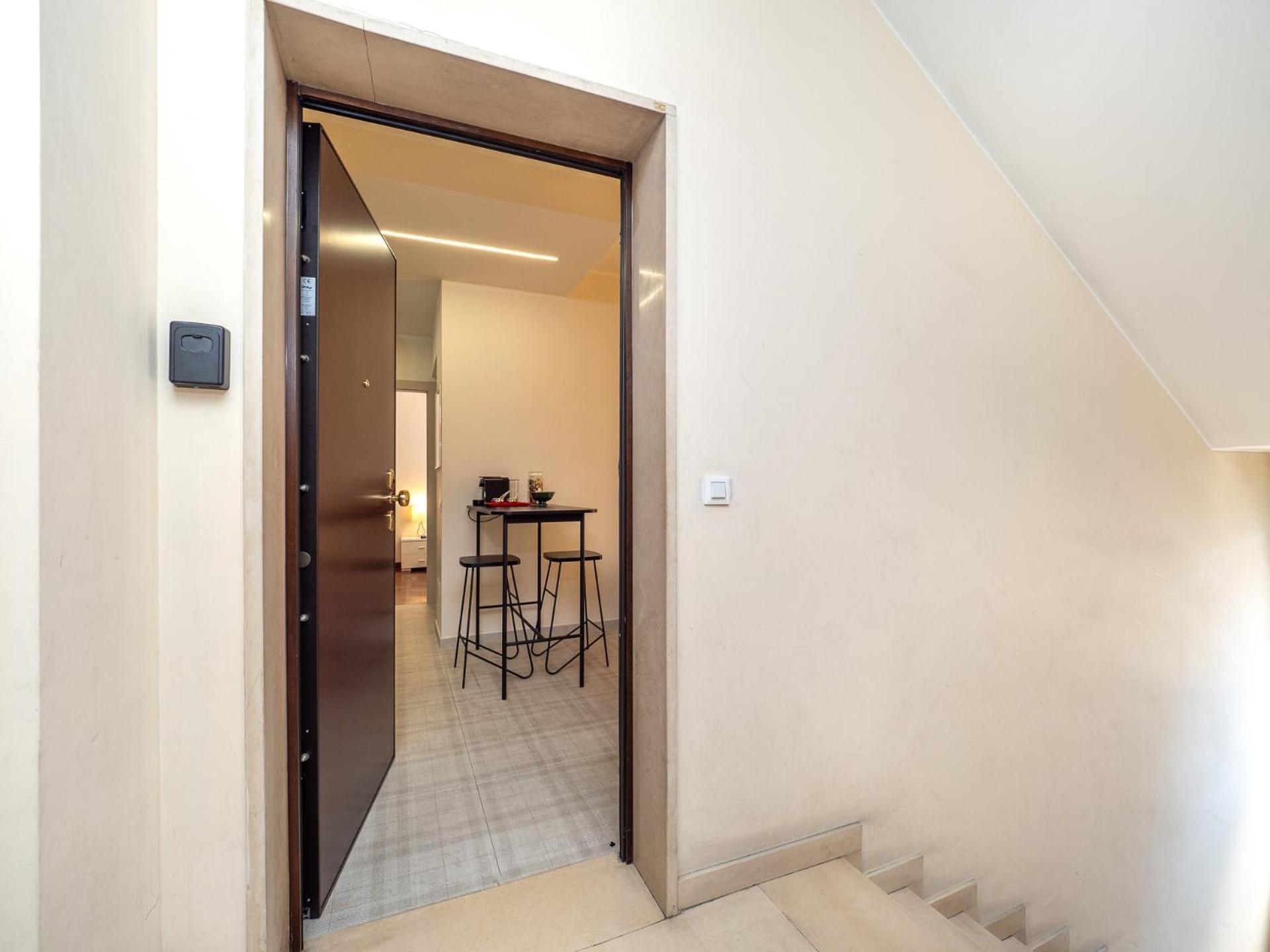 דירות מילאנו Stylish Flat With Balcony - 15 Min To Duomo מראה חיצוני תמונה