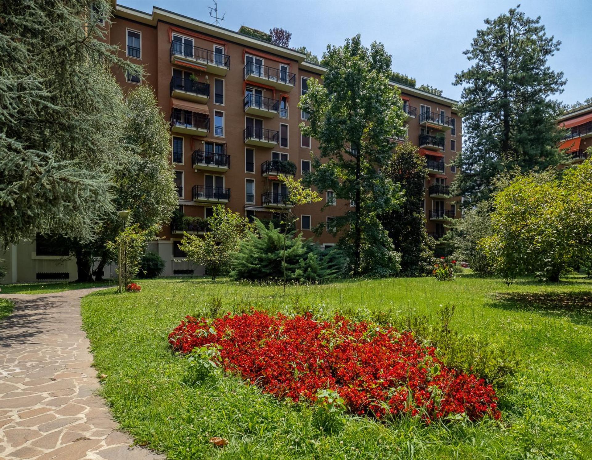 דירות מילאנו Stylish Flat With Balcony - 15 Min To Duomo מראה חיצוני תמונה